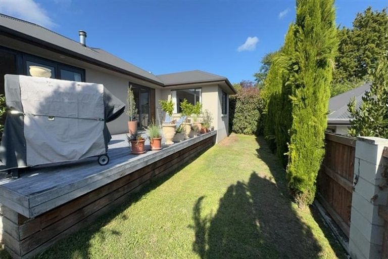 Photo of property in 9a Gillean Street, Havelock North, 4130
