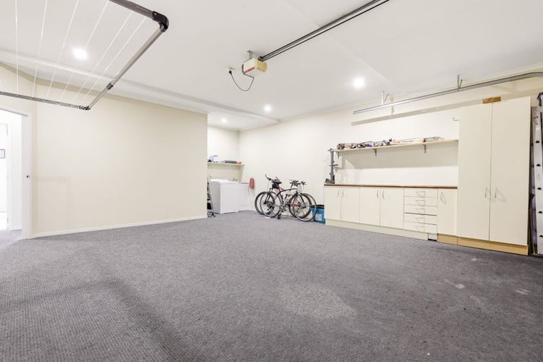 Photo of property in 2/17 Tremaine Avenue, Two Mile Bay, Taupo, 3330