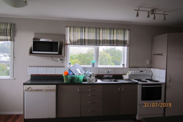 Photo of property in 17 Beauzami Crescent, Ascot Park, Porirua, 5024