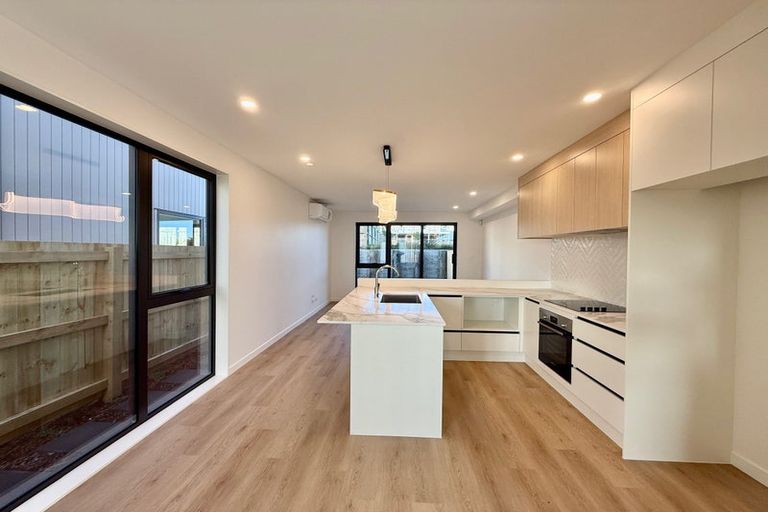 Photo of property in 192 Henwood Road, Westgate, 0814