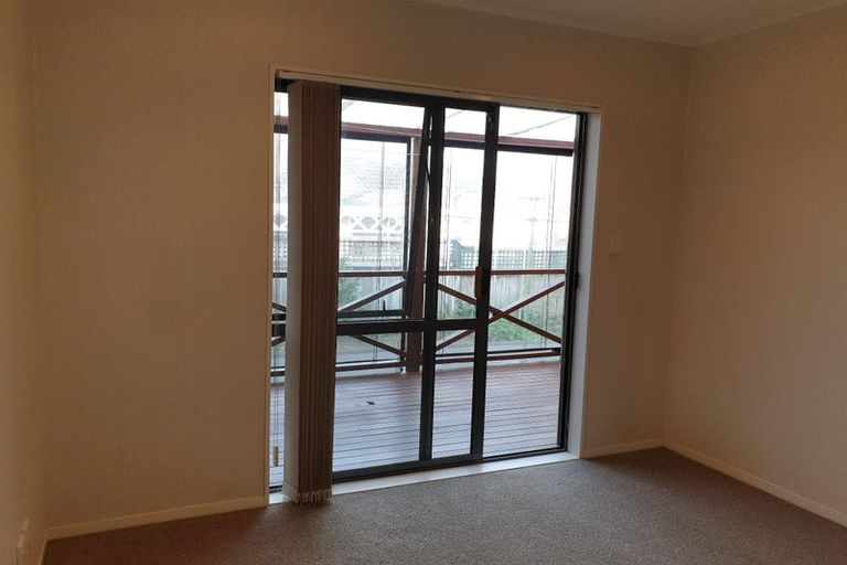 Photo of property in 8 Dunn Place, Farm Cove, Auckland, 2010