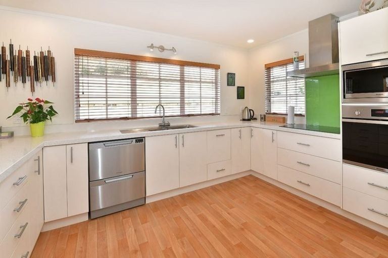 Photo of property in 34 Laurence Street, Manly, Whangaparaoa, 0930
