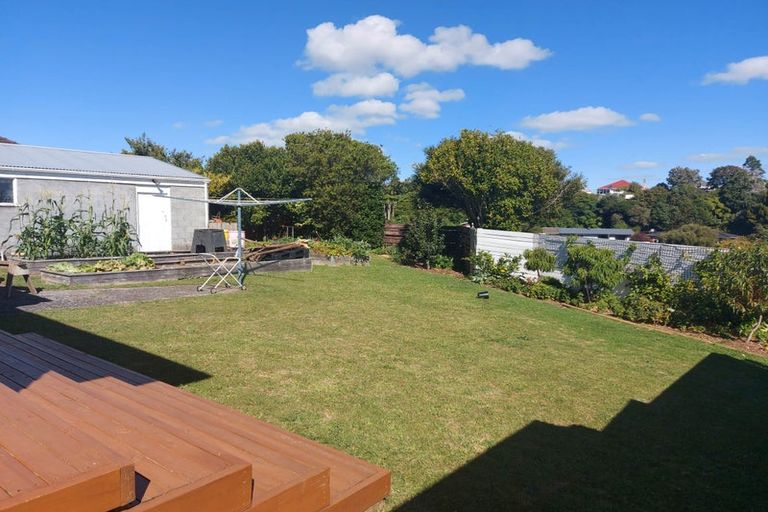 Photo of property in 51b Omata Road, Marfell, New Plymouth, 4310