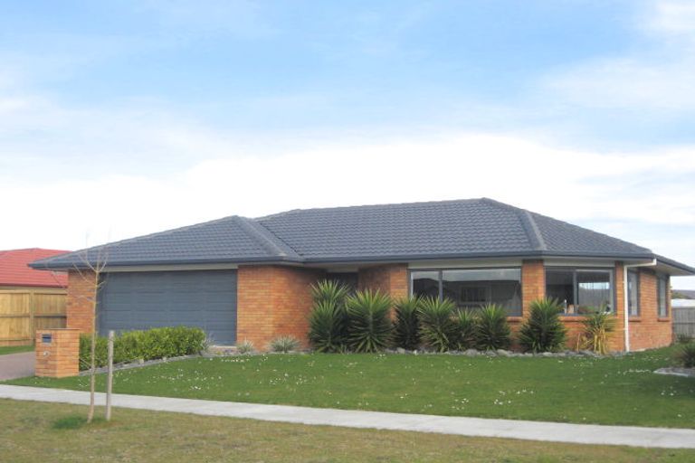 Photo of property in 8 Sandowne Close, Rototuna North, Hamilton, 3210