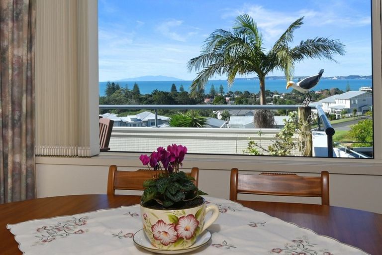 Photo of property in 2/18 Ngahere Views, Orewa, 0931