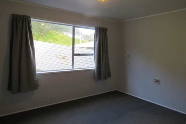 Photo of property in 40 Rangitake Drive, Spotswood, New Plymouth, 4310