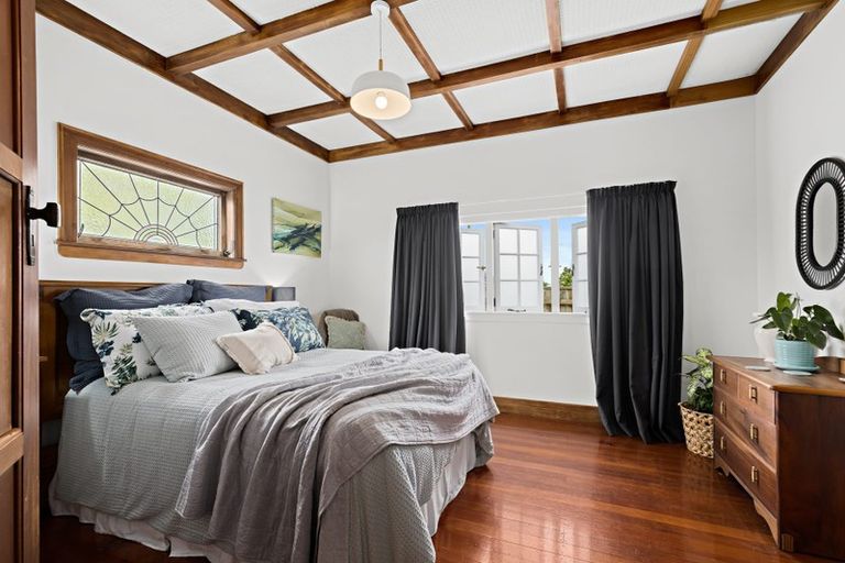 Photo of property in 1/127 Birkdale Road, Birkdale, Auckland, 0626