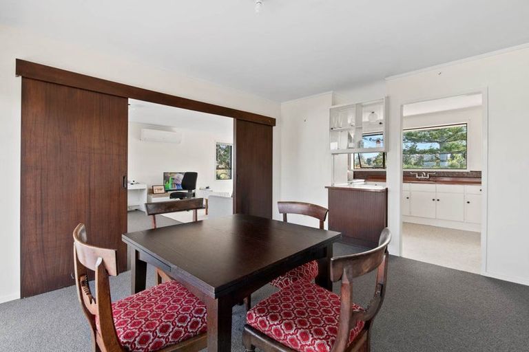 Photo of property in 48a Woodlands Crescent, Browns Bay, Auckland, 0630