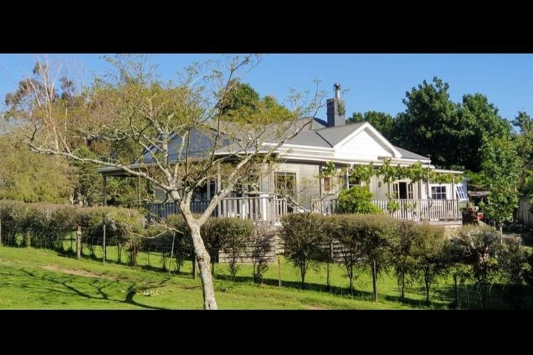 Photo of property in 27 George Street, Eltham, 4322