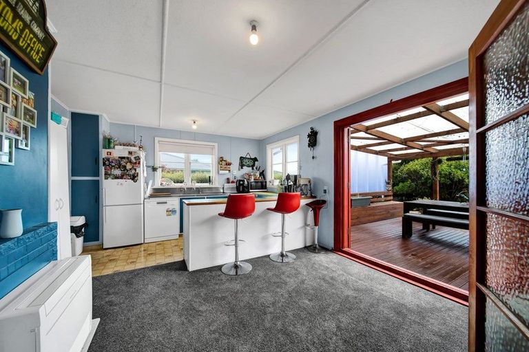 Photo of property in 51 Turuturu Road, Hawera, 4610