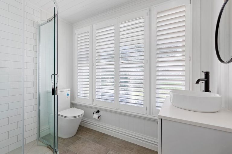 Photo of property in 30 Humphries Street, Inglewood, 4330