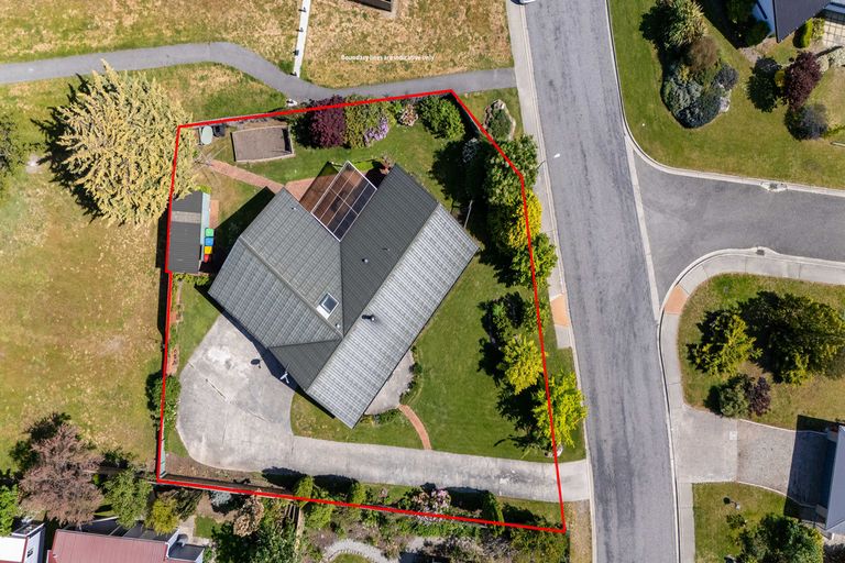 Photo of property in 23 Whitby Street, Clyde, 9330