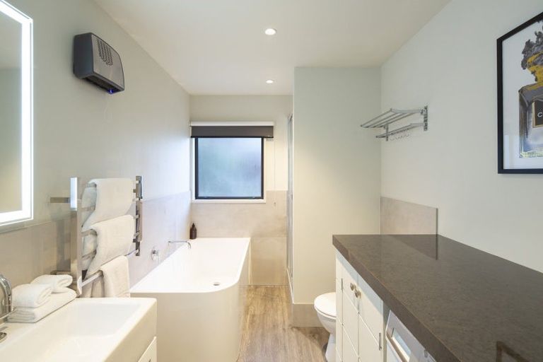 Photo of property in 20 Dart Place, Fernhill, Queenstown, 9300