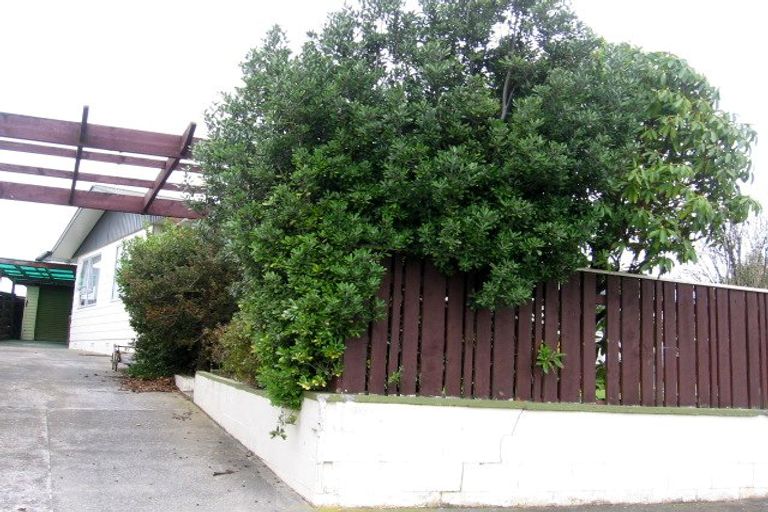 Photo of property in 30 Meadowbrook Drive, Cloverlea, Palmerston North, 4412