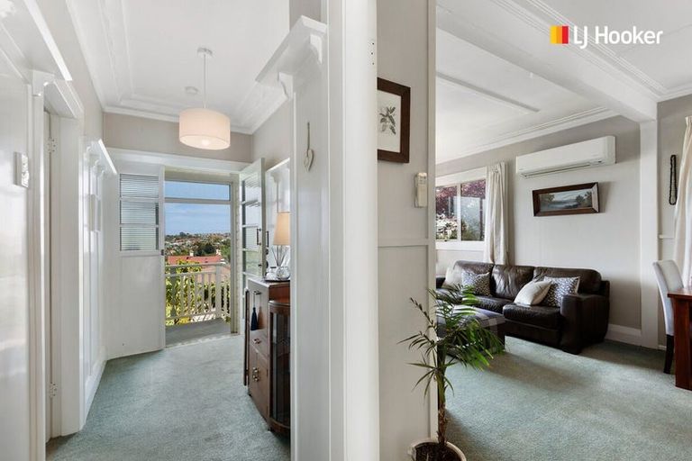 Photo of property in 112 Oakwood Avenue, Balaclava, Dunedin, 9011