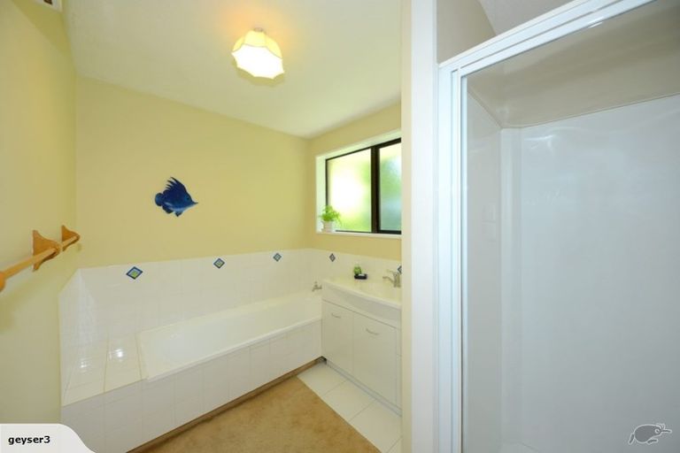 Photo of property in 25d Ramore Place, Redwood, Christchurch, 8051