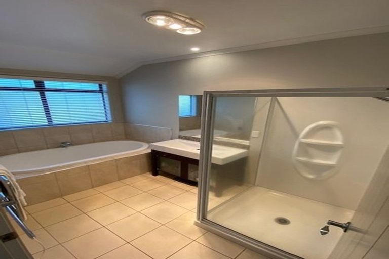 Photo of property in 52 Merriman Place, Pyes Pa, Tauranga, 3112