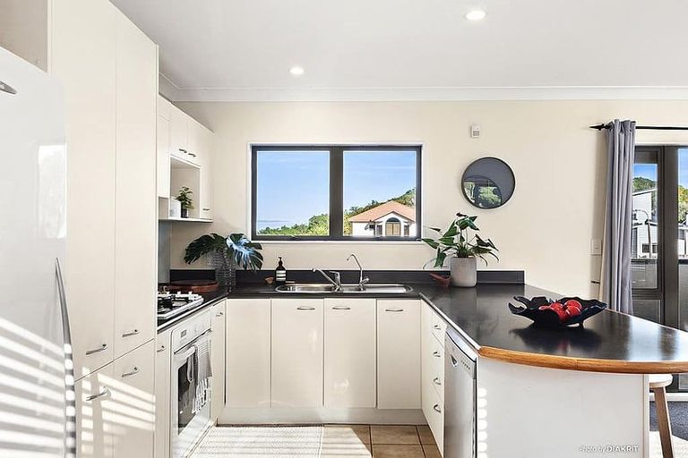 Photo of property in 8a Birkhall Grove, Strathmore Park, Wellington, 6022