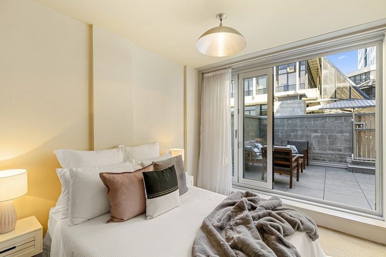 Photo of property in St Pauls Apartments, 7/43 Mulgrave Street, Thorndon, Wellington, 6011