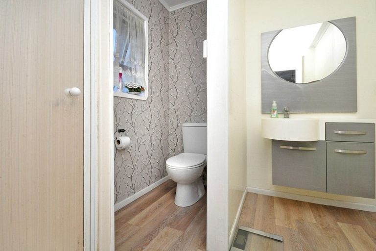 Photo of property in 41 Howard Road, Orere Point, 2585