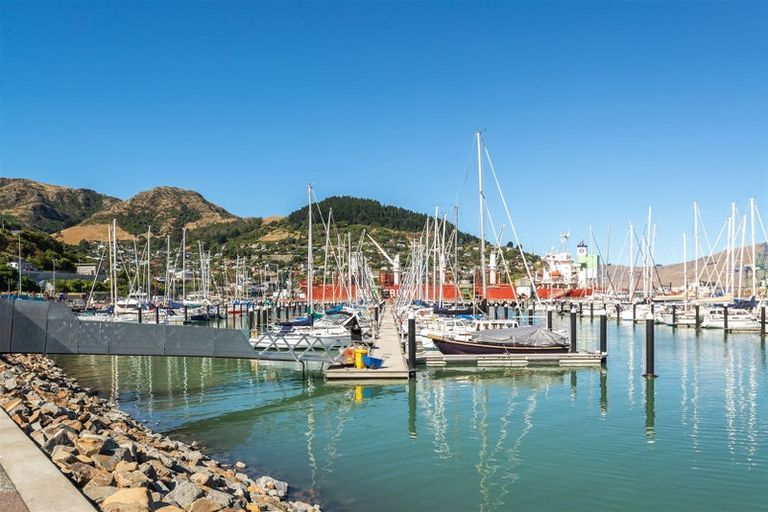 Photo of property in 24 Voelas Road, Lyttelton, 8082