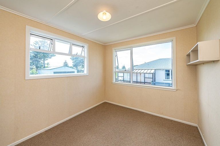 Photo of property in 86 Karaka Street, Castlecliff, Whanganui, 4501
