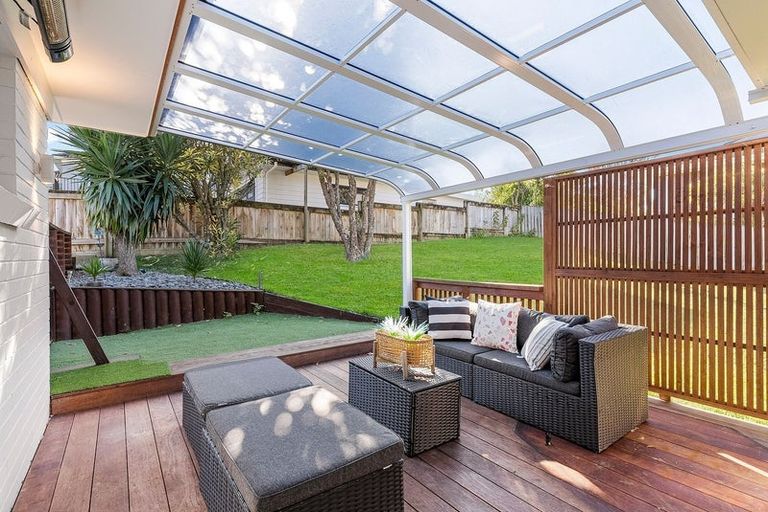 Photo of property in 4/112 Gossamer Drive, Pakuranga Heights, Auckland, 2010