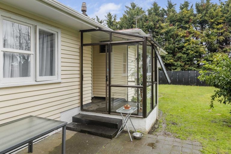 Photo of property in 8 Fyson Place, Hawera, 4610