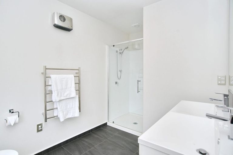 Photo of property in 11 Robalan Close, Halswell, Christchurch, 8025