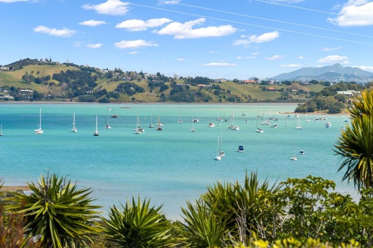 Photo of property in 4 Sunset Parade, Parua Bay, Whangarei, 0174