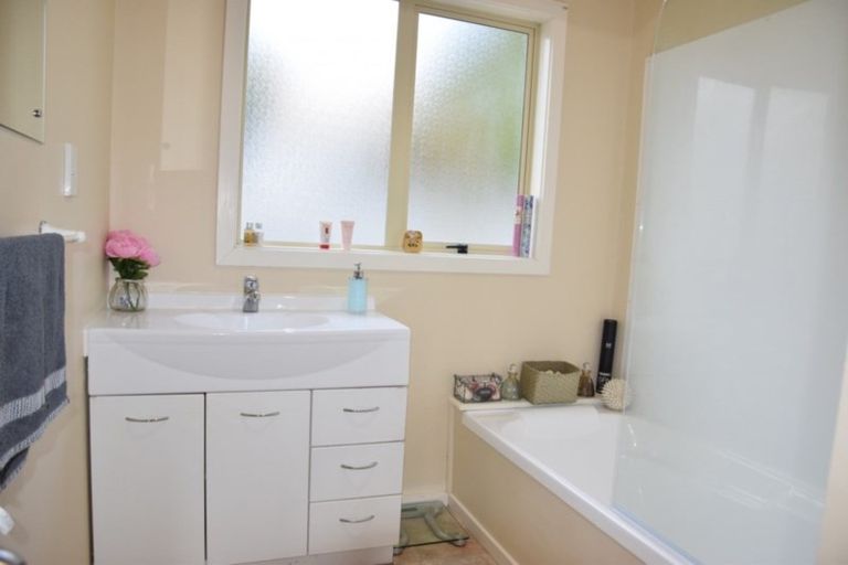 Photo of property in 35-37 Moa Street, Waikiwi, Invercargill, 9810