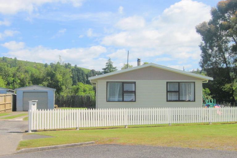 Photo of property in 12 Tarata Place, Manunui, Taumarunui, 3924