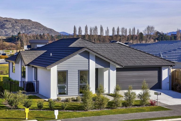 Photo of property in 27 Peterley Road, Lower Shotover, Queenstown, 9304