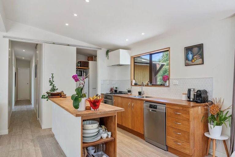 Photo of property in 34 Avro Road, Blue Mountains, Upper Hutt, 5371