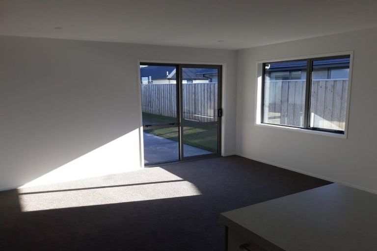 Photo of property in 26 Broadway Parade, Rolleston, 7615