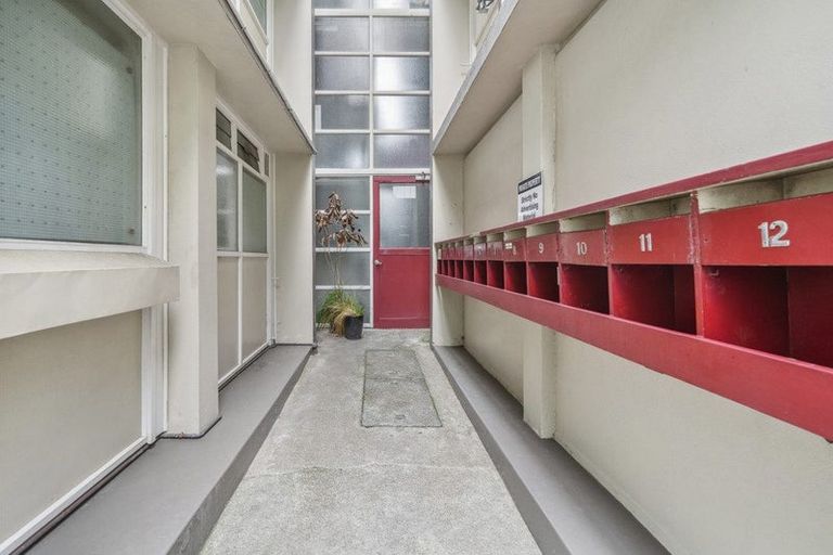 Photo of property in Embassy Court, 72 Brougham Street, Mount Victoria, Wellington, 6011