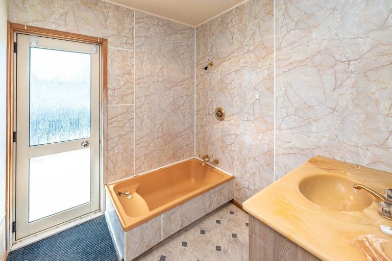 Photo of property in 3 Titoki Street, Castlecliff, Whanganui, 4501