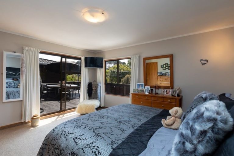 Photo of property in 40 Makora Road, Otaihanga, Paraparaumu, 5036