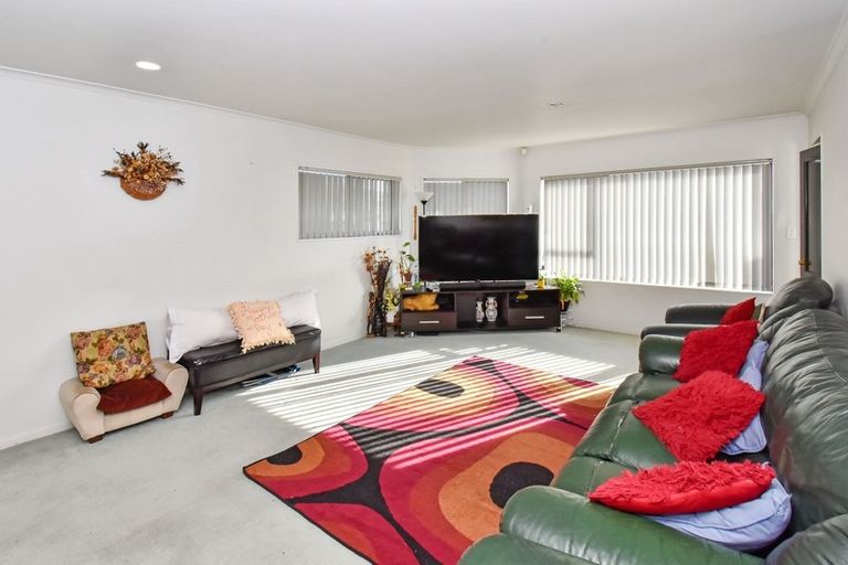 Photo of property in 3/13 Russell Road, Manurewa, Auckland, 2102