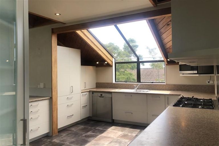 Photo of property in 3 Marae Road, Greenhithe, Auckland, 0632