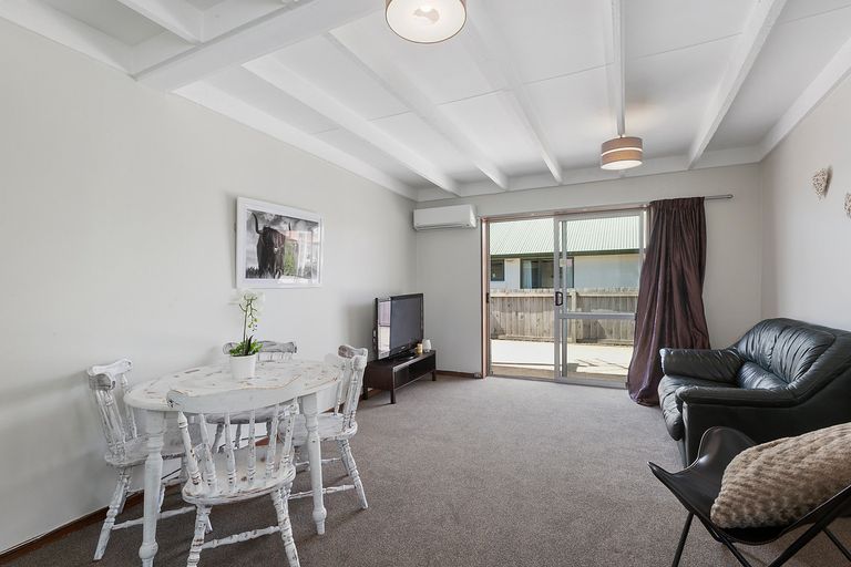 Photo of property in 253b Oxford Street, South Dunedin, Dunedin, 9012