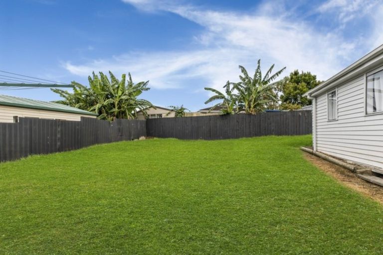 Photo of property in 12 Hoturoa Place, Manurewa, Auckland, 2102
