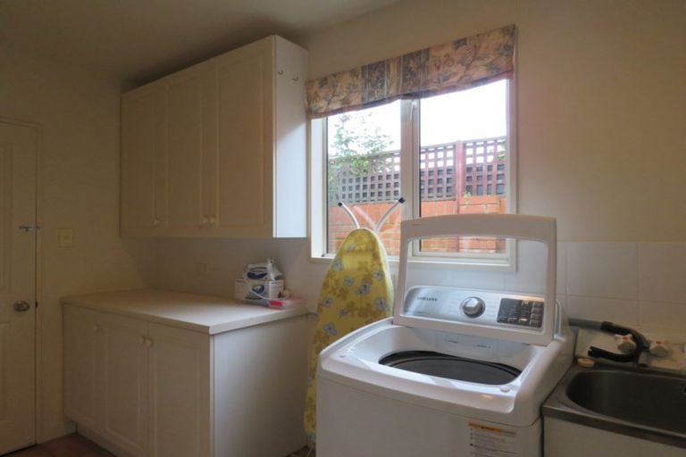 Photo of property in 2/271 Memorial Avenue, Burnside, Christchurch, 8053