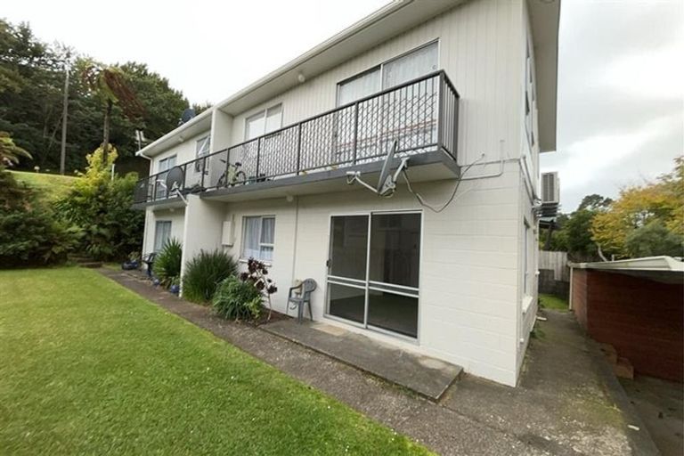 Photo of property in 31 Cumberland Street, Merrilands, New Plymouth, 4312