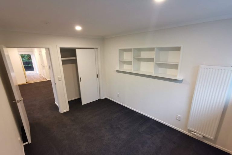 Photo of property in 2 Jenness Grove, Harbour View, Lower Hutt, 5010