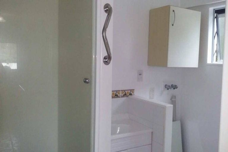 Photo of property in 5 Markham Place, Bucklands Beach, Auckland, 2012