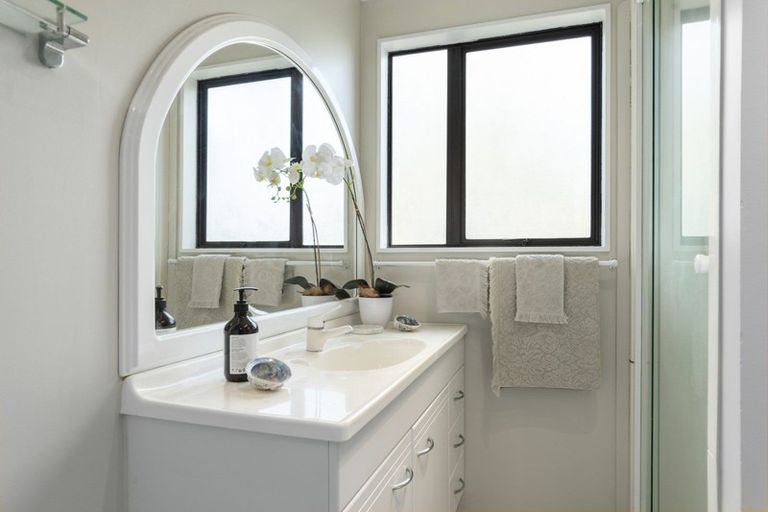 Photo of property in 51 Lagoon Place, Poike, Tauranga, 3112