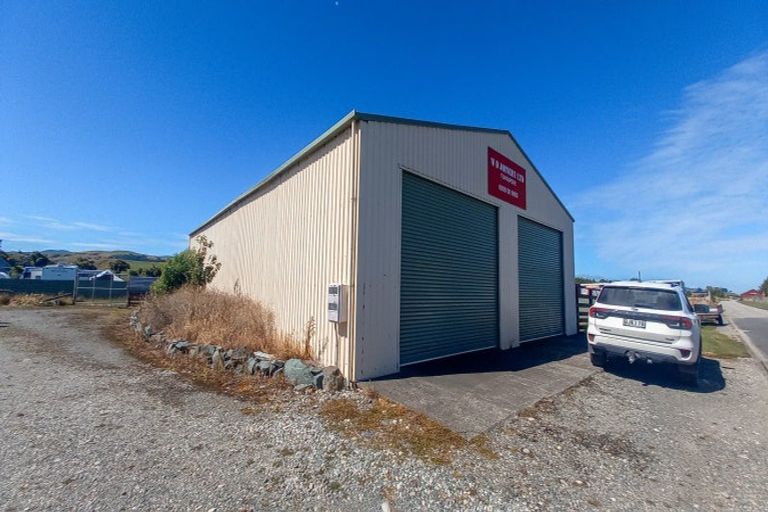 Photo of property in 5 Mcfeely Street, Tuatapere, 9620