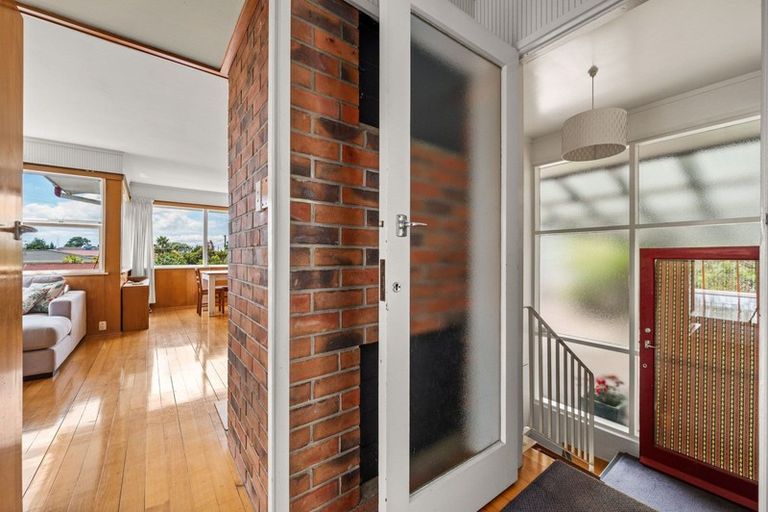 Photo of property in 275 Don Buck Road, Massey, Auckland, 0614