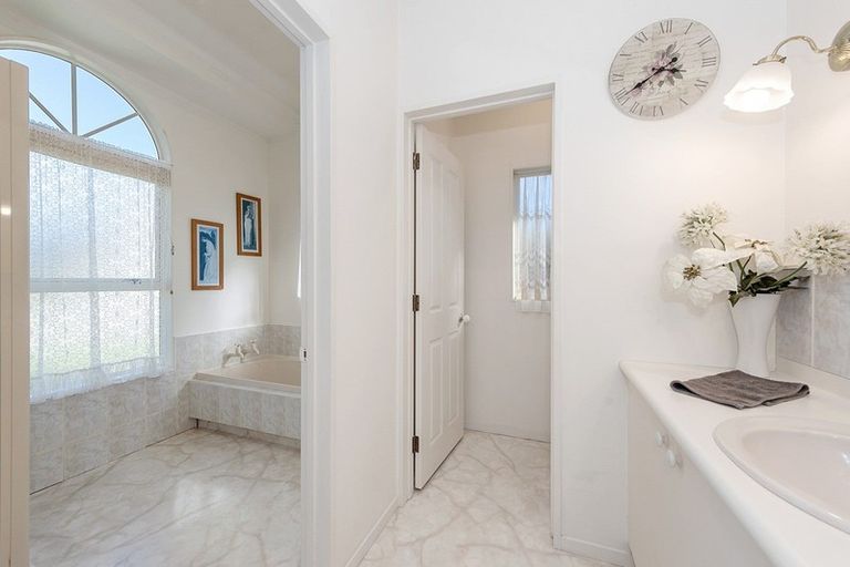 Photo of property in 14 Ben Lomond Place, Nawton, Hamilton, 3200